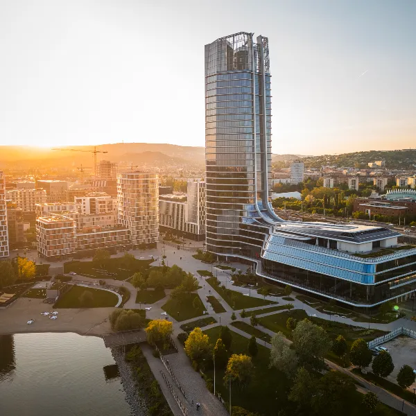 BudaPart After Hours: 3 Spots for that Perfect Sunset Shot