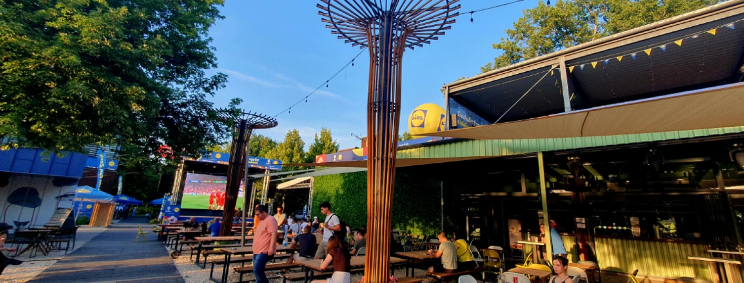 Smash burger és tanksör a Kopaszi-gát legújabb helyén – Megnéztük a Kopaszikertet