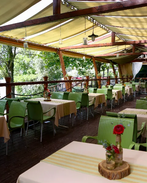 Café Ponyvaregény